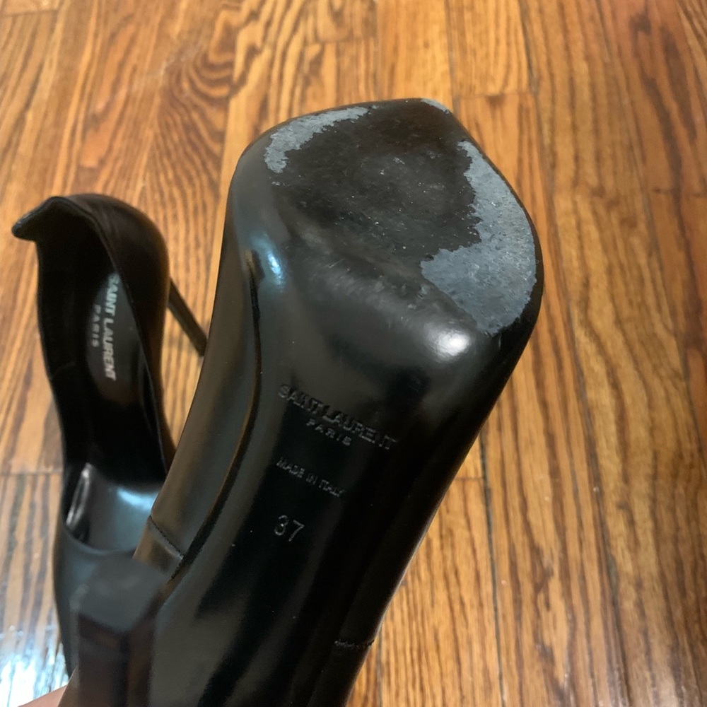 Saint Laurent Black Thorn Pumps - Picture 3 of 3